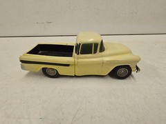 Vintage 1/25 Scale 1957 Chevrolet Cameo Pickup Truck Dealer Promo