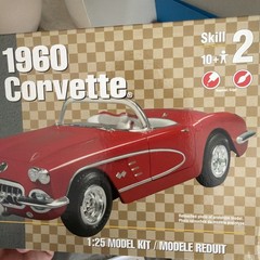AMT 1960 Corvette Convertible Model Car Kit 1/25 Scale Open Box Sealed Parts