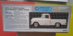 AMT 1955 CHEVROLET CAMEO PICKUP TRUCK MODEL CAR KIT
