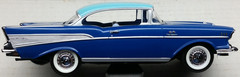 ESTATE – 1957 Chevy BEL AIR Dark Blue with Light Blue Top & White Walls 1/25