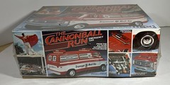VINTAGE 1981-THE CANNONBALL RUN EMERGENCY VAN-Factory Sealed Parts Bag/Model Car