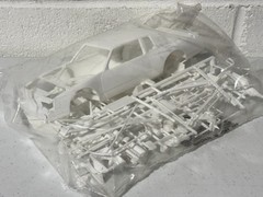Monogram 2204 6391 1/24 1982 Mountain Dew Buick Regal Waltrip NASCAR Model Kit
