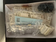AMT By Round 2 AMT724/06 White Western Star Retro Deluxe 1/25 Scale Model Kit