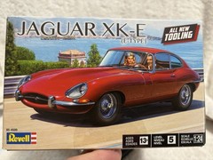 Revell 1/24 Jaguar XK-E E-Type Model Kit 85-4509 Factory Sealed New Tooling