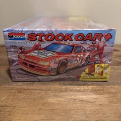 NEW Monogram Model Hut Stricklin 1/24 Heinz Pontiac GRAND PRIX Stock Car #2914