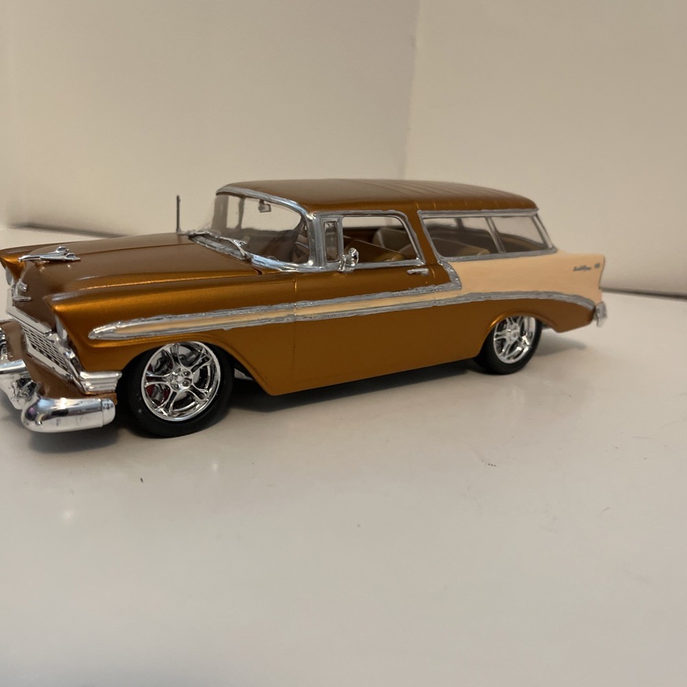 1956 Chevy Nomad Station Wagon Built Model Car 1/25 ￼