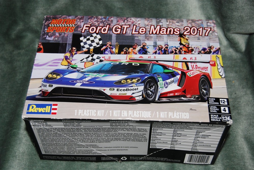 Revell Ford GT LeMans 2017 Race Car – 1:24 Scale Plastic Model Car Kit – NEW