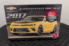 AMT 2017 CHEVROLET CAMARO SS 1LE 1/25 Model Kit Car AMT1074 NEW IN SEALED BOX