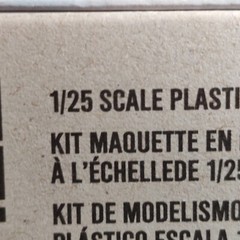 Collectible Mini Box 1960 Chevy Corvette 1:25 Scale Model Car Part MPC