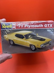 1971 Plymouth GTX Revell Seats Interior Tub Wheel Hubs Model Parts 1:24 New