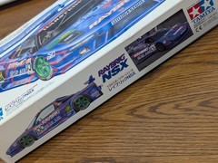 TAMIYA RAYBRIG NSX 1/24 SCALE SPORT CAR SERIES NO. 204 PLASTIC MODEL KIT