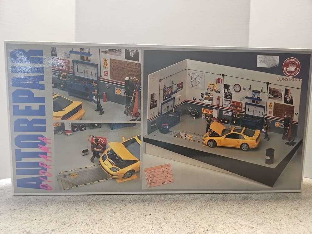 *RARE* Vntg 1980’s -90’s Constructo Auto Repair Diorama 1:18 Garage Model Kit