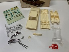 VINTAGE JO-HAN 1/25 SCALE 1964 CHRYSLER TURBINE CAR MODEL UNBUILT KIT