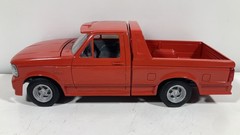 AMT 1994 Ford F-150 SVT Lightning Pickup Truck Built Model Kit 1:25 Completed