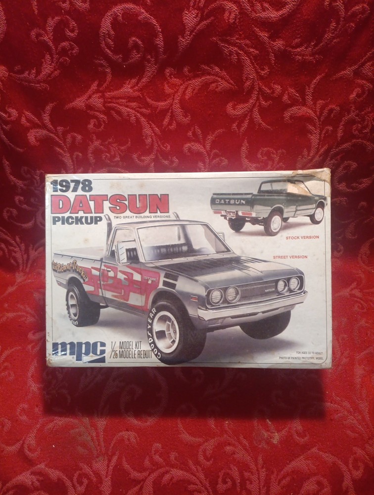 M13A factory sealed MPC 1/25 1978 DATSUN PICKUP truck model kit 1-7808