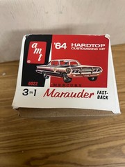 AMT. 1964 MERCURY MARAUDER FASTBACK HARDTOP. 1/25 SCALE. MODEL KIT 6022.