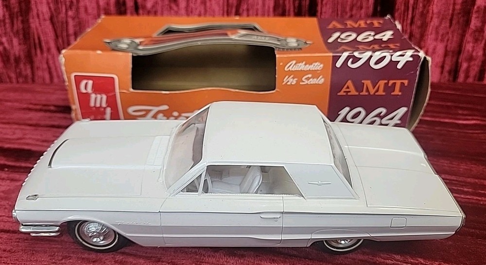 1964 Wimbledon White Ford Thunderbird T-Bird AMT Dealer Promo Friction Model Car
