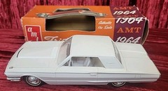 1964 Wimbledon White Ford Thunderbird T-Bird AMT Dealer Promo Friction Model Car