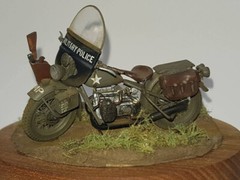 1/35 U.S. Military Police (2 motorcycles with figures) MiniArt 35085 Model kit