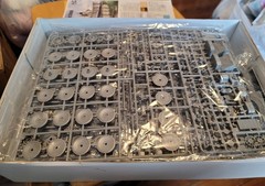 Border BT-010 1/35 TIGER I EARLY PRODUCTION SD.KFZ.181 Model Kit Tank