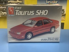 AMT ERTL FORD TAURUS SHO #6145 HTF RELEASED IN 1990 NEW