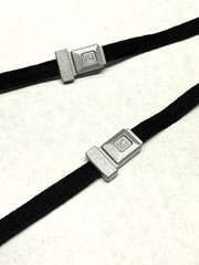 1:8 Two Seat Belts With Closed Buckle And Belts.