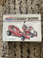 Monogram Cherry Bomb 1/24 Scale Turbine-Powered Show Rod, Chopper and Trailer