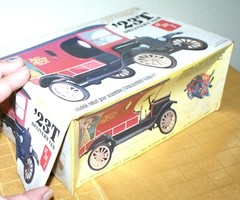 1923 Model T Budweiser Delivery Van NIB Model Kit 1/25 100th Anniversary Edition