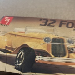 Vintage AMT ERTL ’32 FORD ROADSTER 2 IN 1 MODEL KIT Partially Started