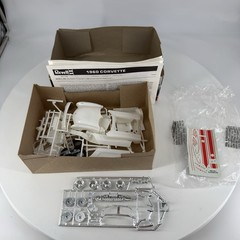 Revell ‘60 Corvette Skip’s Fiesta Drive-In Vintage 1988 1:25 Model Kit , Read