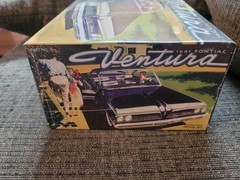 Moebius 1961 Pontiac Ventura 1:25 model car kit# 2851 1211 Factory Sealed