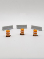 1:64 Scale Traffic Barrels & Jersey Barriers (6pc) – Diecast Diorama Accessories