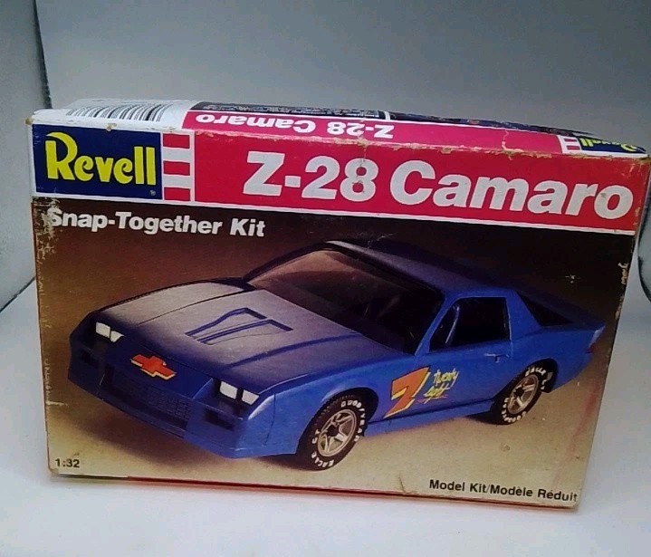 Revell 6037 1/32 1987 Camaro Z28 Plastic Model Snap Together Kit NOB Rare