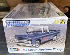 Revell ’66 Chevy Fleetside Pickup 1:25 Scale Plastic Model Factory Sealed 2015
