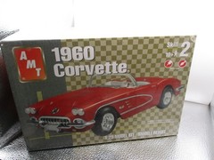 1/25 SCALE AMT SEALED MODEL KIT 1960 CHEVROLET CORVETTE #31910