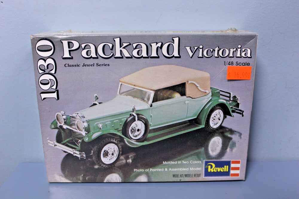 REVELL H-1266 1930 Packard Victoria Model Kit – (New in Box) Factory Sealed