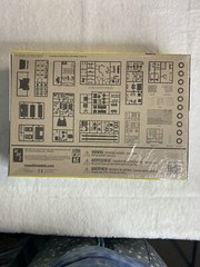 AMT By Round 2 AMT724/06 White Western Star Retro Deluxe 1/25 Scale Model Kit