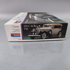 Monogram 2305 1/24 1932 Cadillac V-16 Dual Cowl Phaeton Model Kit Vintage OPEN