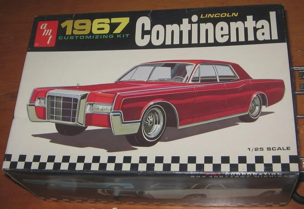 AMT 1/25 1967 LINCOLN CONTINENTAL