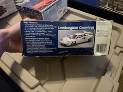 Vintage 1995 MONOGRAM Lamborghini Countach 1:24 Model Car Kit Intact Inside