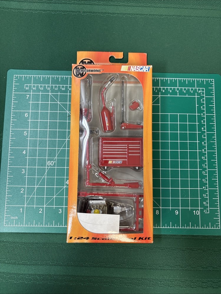 MOTORWORKS NASCAR ATLAS 1:24 SCALE TOOL KIT RED 100% COMPLETE NOS