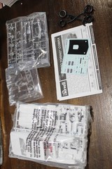 Revell 70 Ford Torino Cobra Sealed Inside 1/25