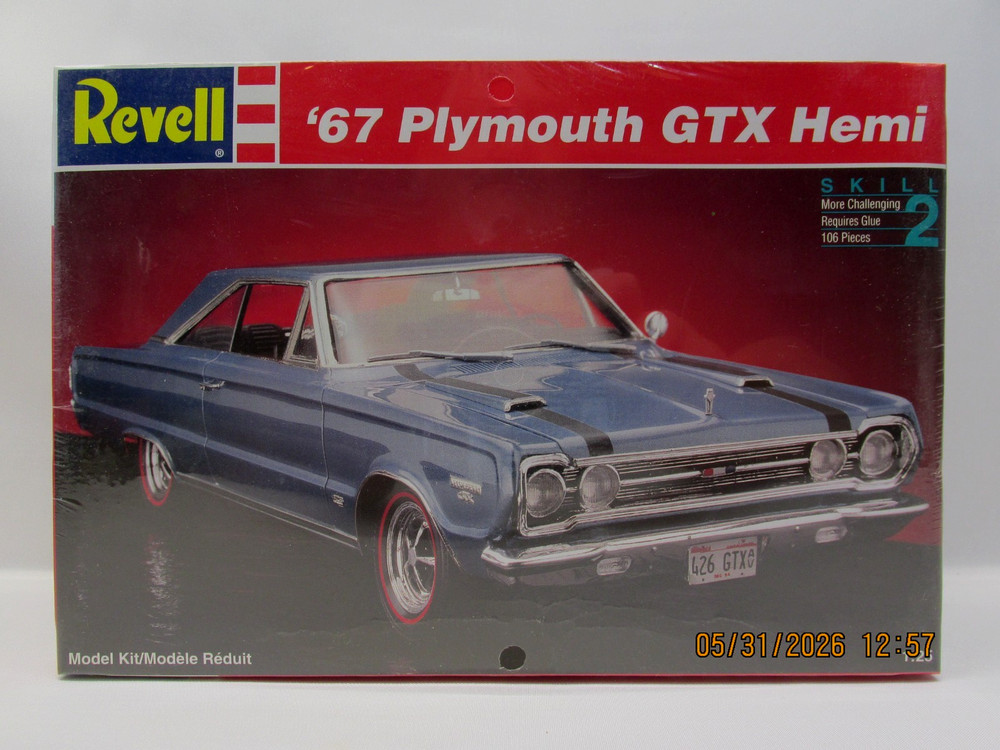 Revell 1/25 1967 ’67 Plymouth GTX Hemi Mopar Model Kit 1994 New Sealed Box