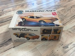 Studebaker Avanti model kit Modern Classic/AMT #T413