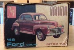 AMT 1:43 48 Mini Ford Coupe Vintage Model Car Kit M762-100, Complete