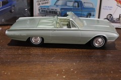 AMT 1962 Ford Thunderbird Roadster Friction Promo Silver Moss 1/25