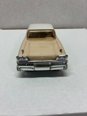 VINTAGE ORIGINAL AMT 1/25 SCALE 1959 FORD HT TAN/WHITE DEALER PROMO