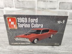 AMT 1969 Ford Torino Cobra 1:25 Model Kit Sealed 38145