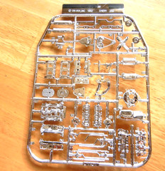 1957 CHEVY 283 V-8 ENGINE & TRANNY KIT 1:25 REVELL NO LONGER MADE F r e e SHIPP
