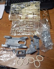 VINTAGE GABRIEL 26442 1909 MODEL T TOURING MODEL KIT OPEN BOX UNSTARTED 1/20